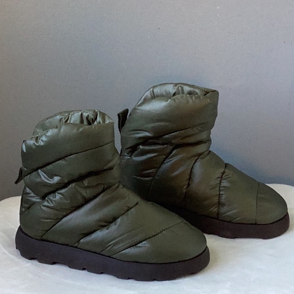 NWT PIUMESTUDIO Ankle boots Military green - Picture 6 of 11
